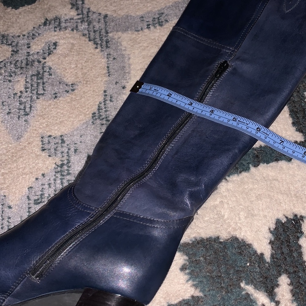 Saks Fifth Ave over the knee boots 8 - Picture 9 of 11